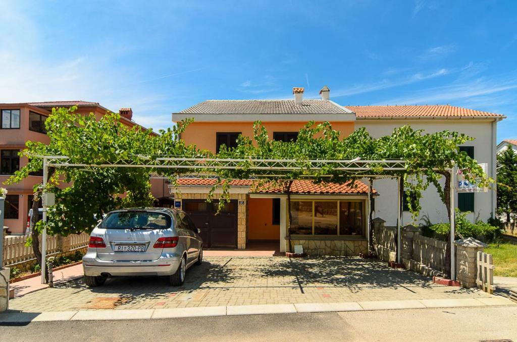 Apartmani Lovorka Punat Exterior photo
