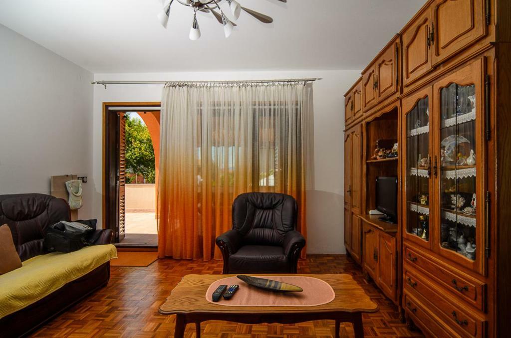 Apartmani Lovorka Punat Exterior photo